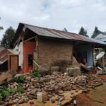 rumah rusak